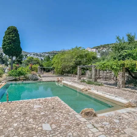 Willa Lefkes Village Living